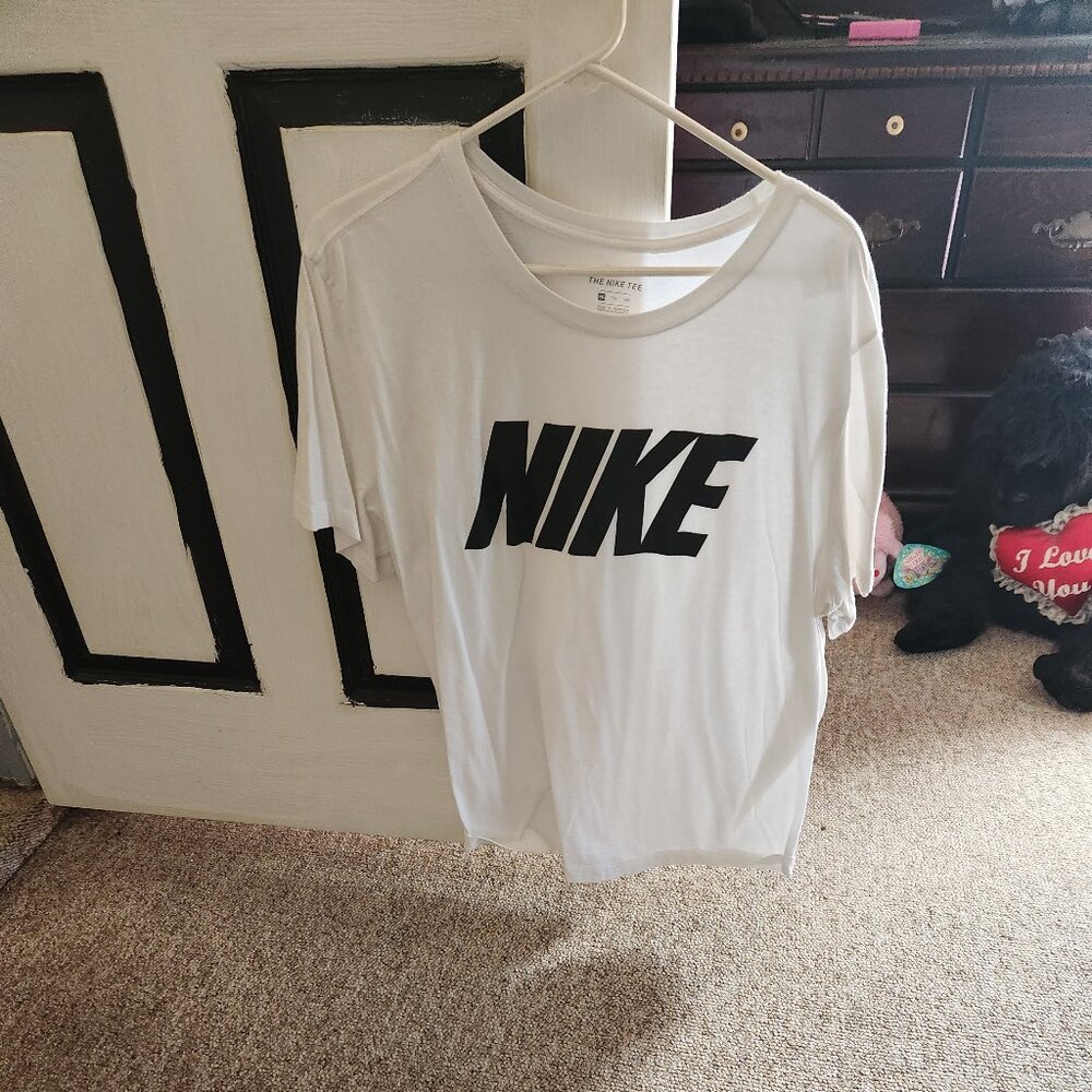 Mens Size XXL NIKE tshirt white
